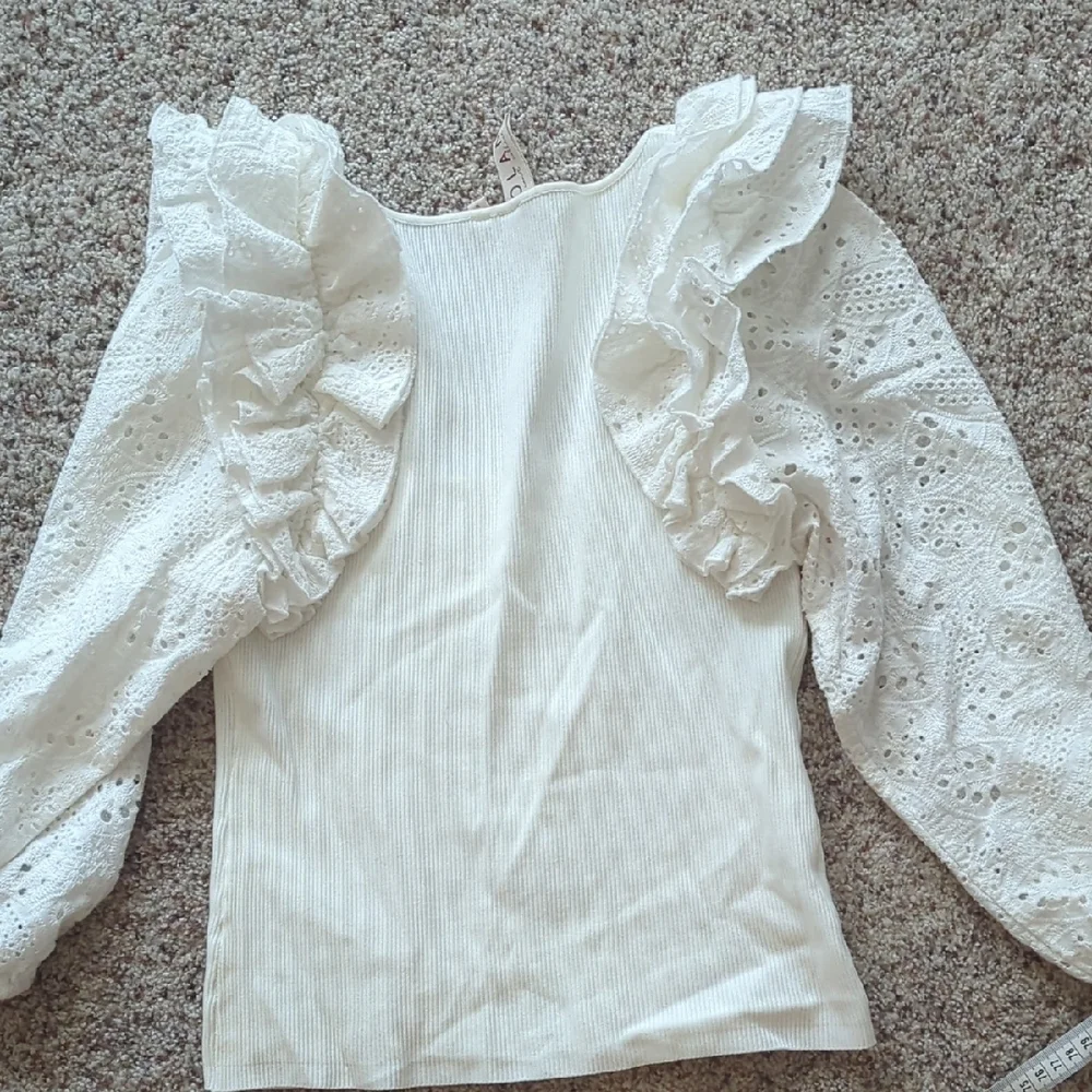 Anthropologie Dolan White Eyelet Ruffle Blouse M